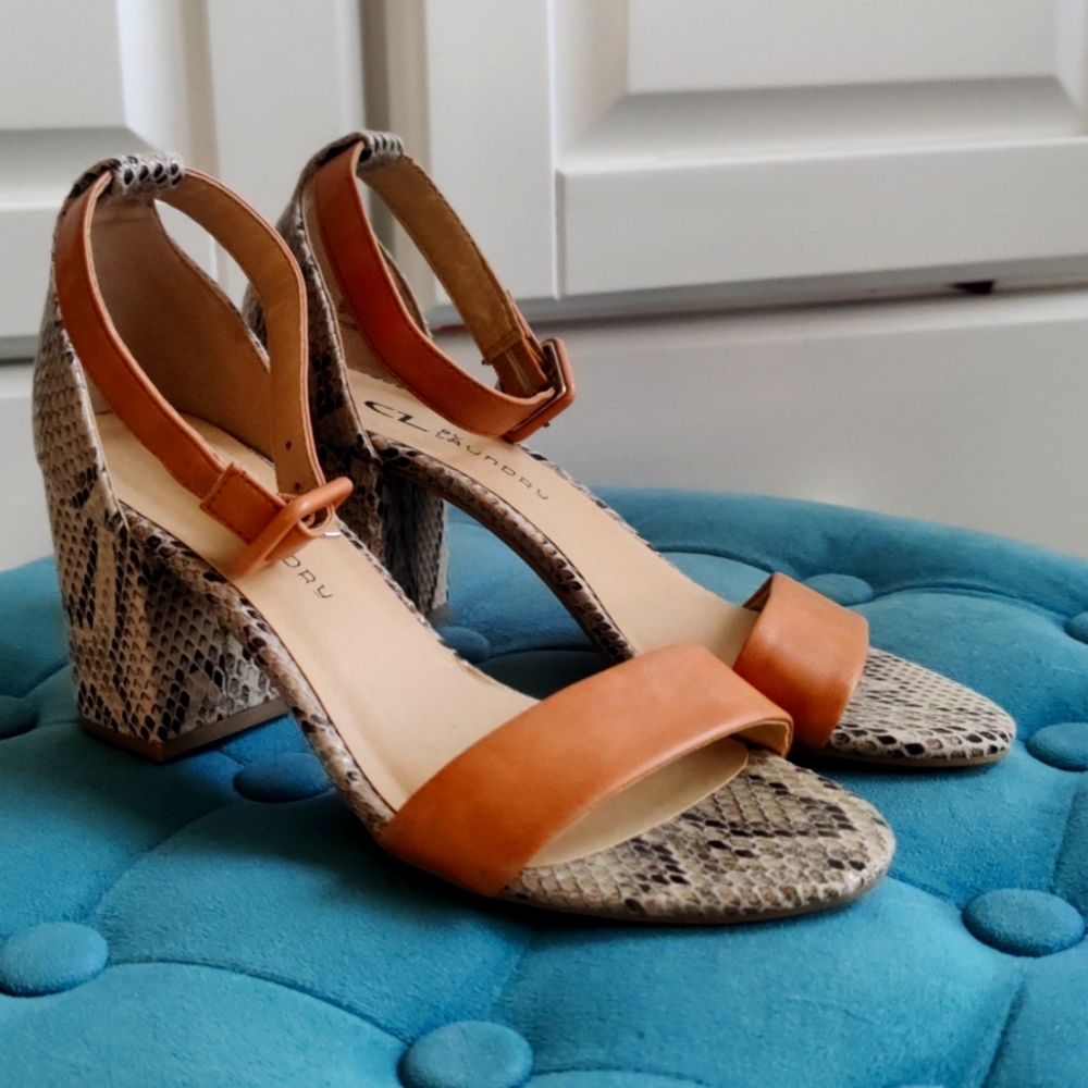 CL by Laundry Shoes Tan with black & white snakeskin print Size 6 JVCB-001
